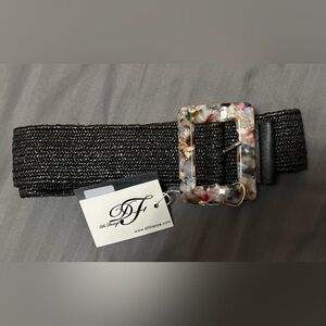✨NWT✨ Women’s Fashion Belt- Size Small/Medium